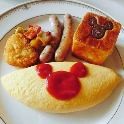 ルームサービスの朝食