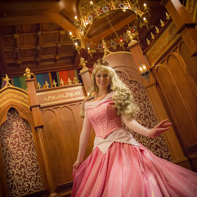 ロイヤルホール