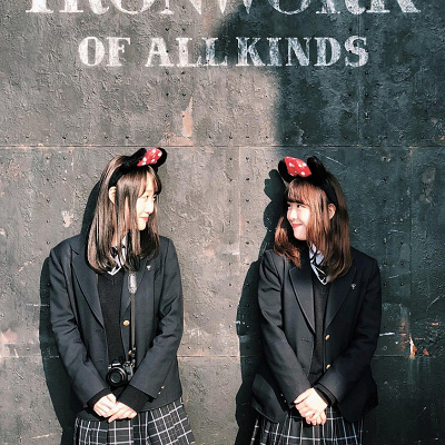 制服＋ミニーカチューシャ