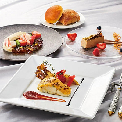 スズキのロティ～マリニエール風トマトソース～