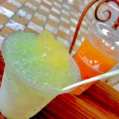 冷たいドリンクも販売中