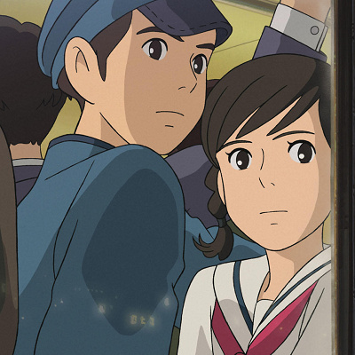 電車に揺られる俊と海