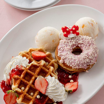 スペシャルデザートプレート（ワッフル＆ドーナツ）