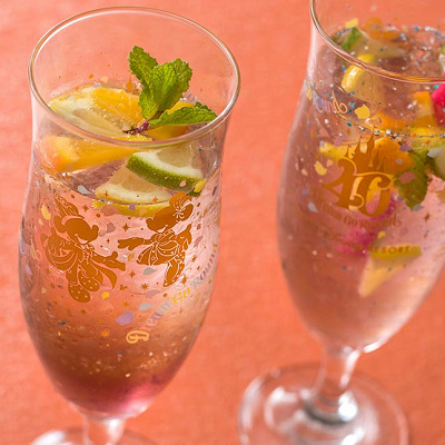 スペシャルソフトドリンク（ラベンダーシロップ、エルダーフラワーシロップ、マスカットゼリー、ソーダ）