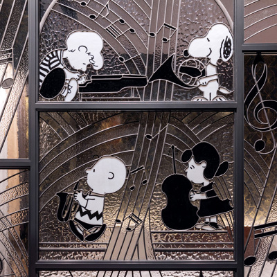 ピーナッツジャズルームのステンドグラス