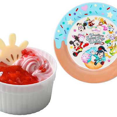 ストロベリーミルクムースケーキ、スーベニアプレート付き