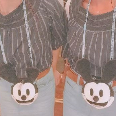 ストライプオフショルブラウス