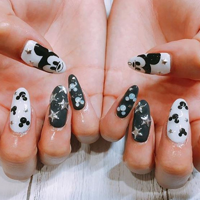 スタッズ風カジュアルネイル