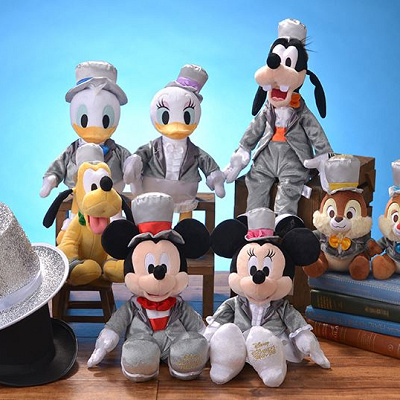 トップハットコスチュームのぬいぐるみ