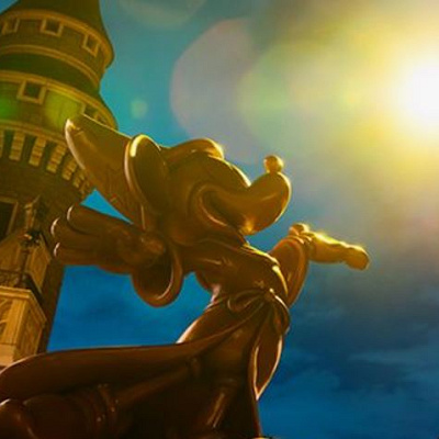 パークは青空が背景のステージ！