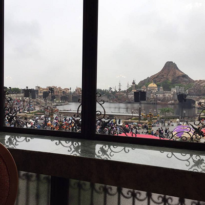 窓際最前列からの景色