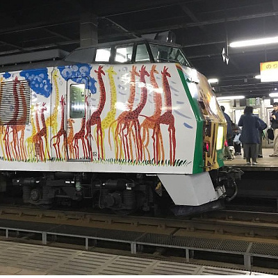 車両全体が動物のデザイン！