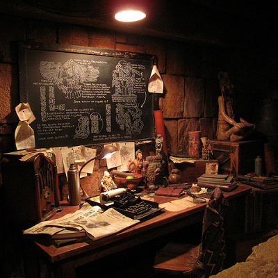 アトラクション内にはインディ博士の書斎も