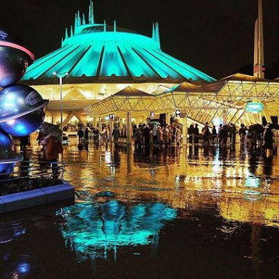 SF映画のようなトゥモローランド