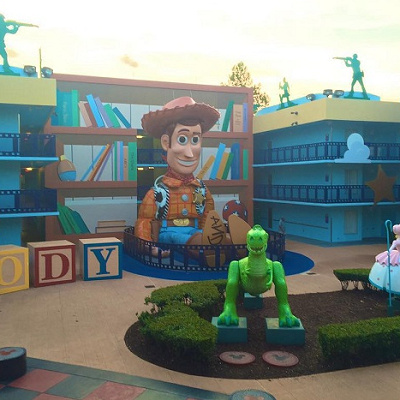 トイストーリー棟