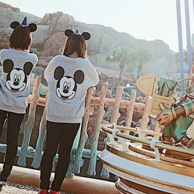 普段使いもOKのアイテムを活用したトレーナーコーデ