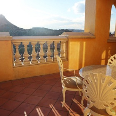 テラスからプロメテウス火山の姿も