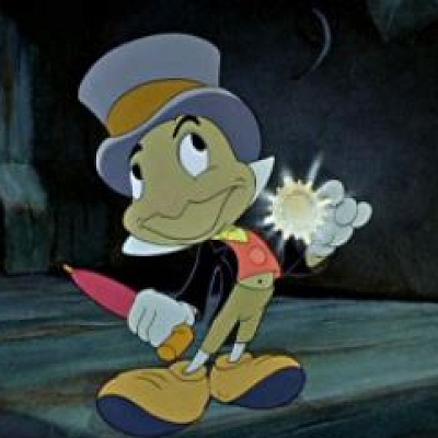 キャストさんのピンバッジの意味とは？