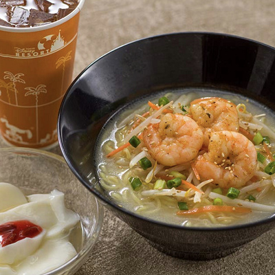 おすすめの秋ディズニーフード：海老入り白湯麺セット