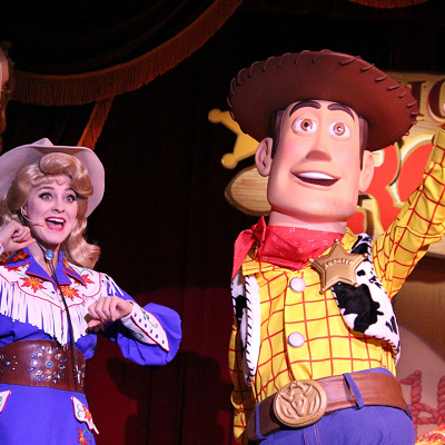 ウッディと女性オーナー「スルーフットスー」