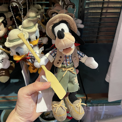 39周年ぬいぐるみバッジ（グーフィー）