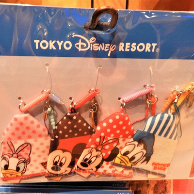 人気者4キャラのストラップ