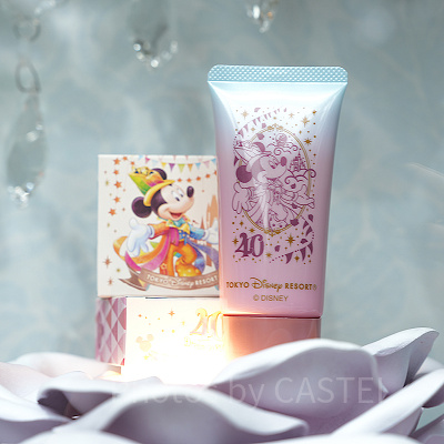 40周年デザインハンドクリーム（880円）