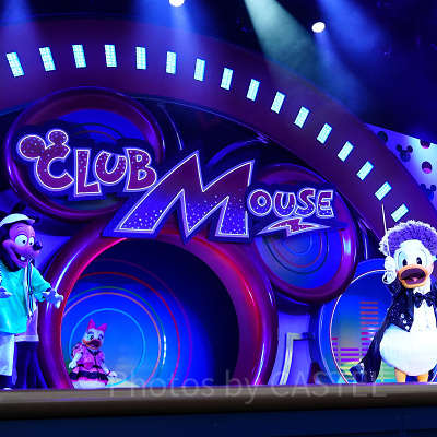 40周年版のクラブマウスビート：指揮棒を持ったドナルド