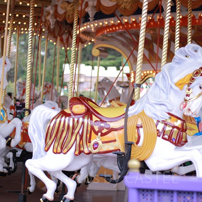 二人乗りの大きな馬です。