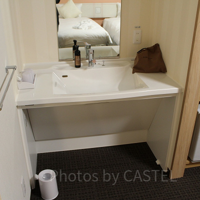 車イスのまま使用できる洗面台