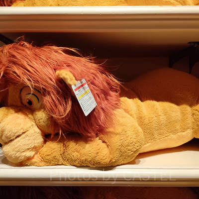 大人シンバのぬいぐるみ