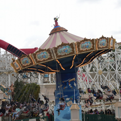 カリフォルニアアナハイムディズニーのアトラクション：シリー・シンフォニー・スウィング