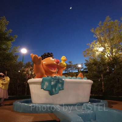 セントラルパーク・ダッキーレースのアニー／USJ