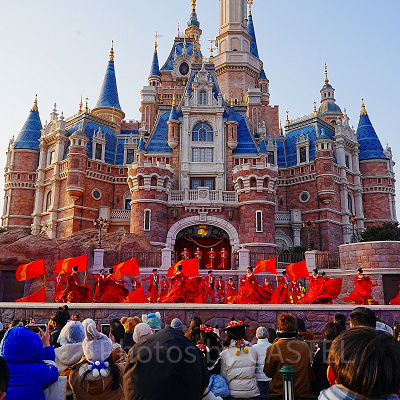 ゴールデン・フェアリーテイル・ファンファーレ：オープニング衣装が派手です。曲も中国風な曲で国の特色があらわれています。