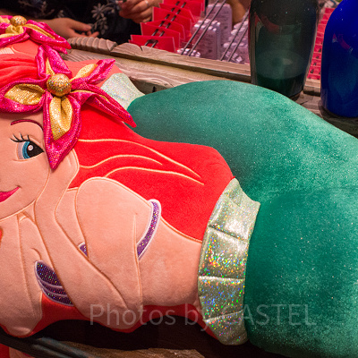 アリエルのクッション