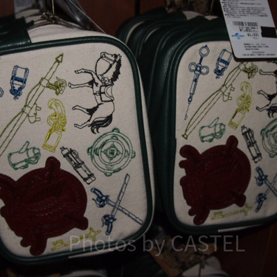 進撃の巨人ポーチ