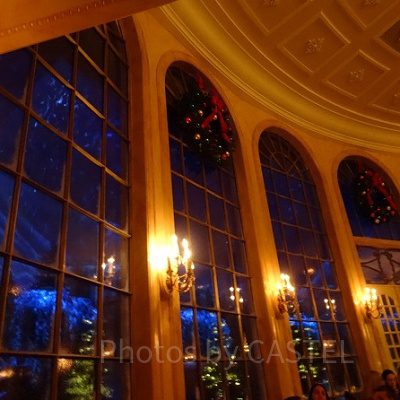 ビー・アワ・ゲスト・レストラン内装