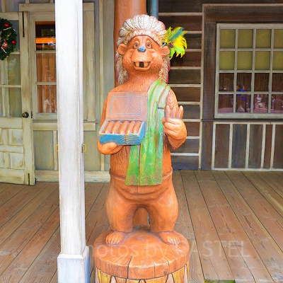 アトラクション外のクマのオブジェ