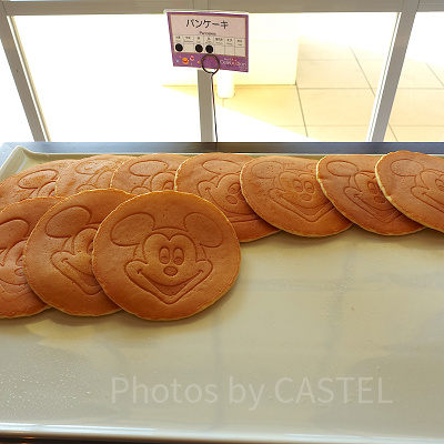 朝食メニュー：ミッキーパンケーキ