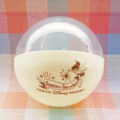 パークモチーフのキーチェーンのガチャガチャのカプセル