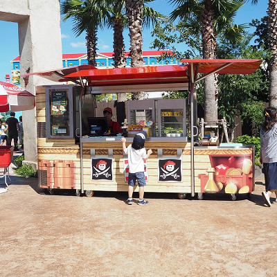 レゴランド内のカートワゴン