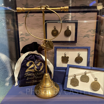 チャーム（ディズニーシー20周年グランドフィナーレグッズ）