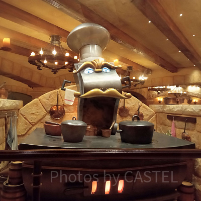 乗り場にはシェフ・ブーシュも