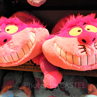 チェシャ猫のぬいぐるみ