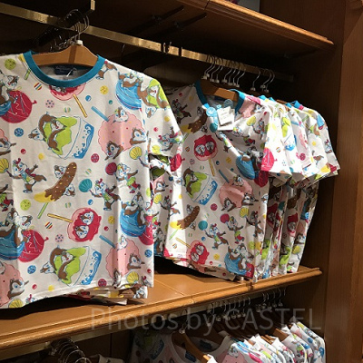 チップ、デール、クラリスがお祭りを楽しんでいるようでかわいい！