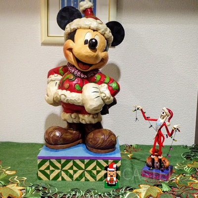 クリスマスミッキーのフィギュア