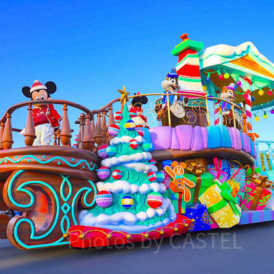 クリスマスパレードのフロート