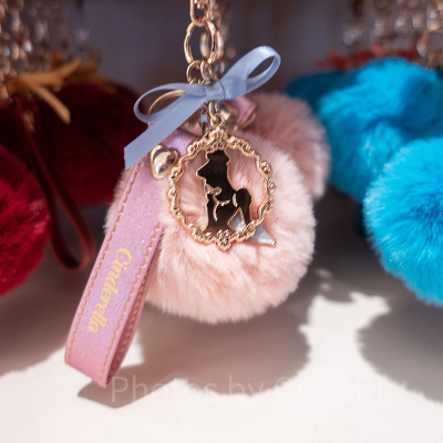 シンデレラポンポンキーホルダー