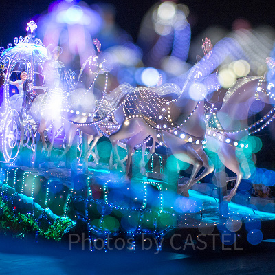 シンデレラのかぼちゃ馬車フロート（多重露光）