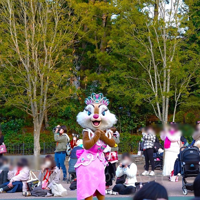 モーリスの小屋から撮ったクラリス